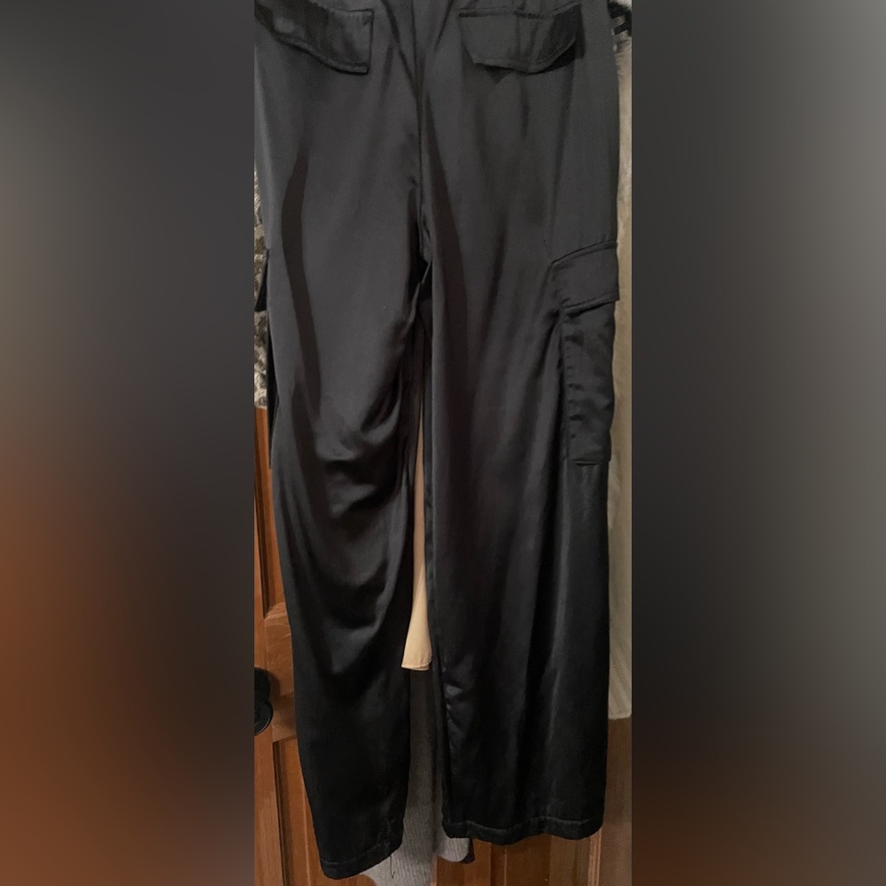 Zara Satin Cargo Utility Pants🖤 - Picture 4 of 8